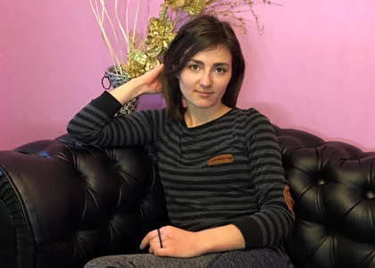 Amolly Public Pic 5