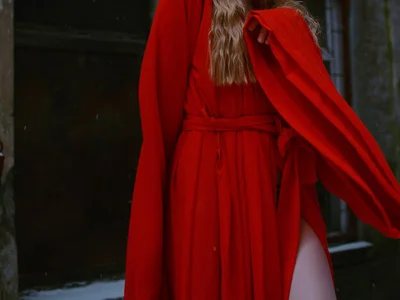 Anna_darko Red Kimono slika 2