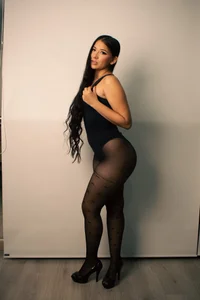 Foxy200__ Black 🖤 Pic 2