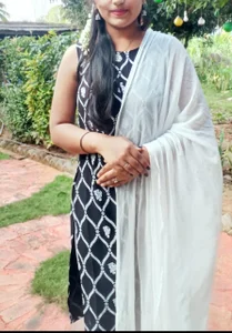 Bangalore_Chennai_Couple Public Pic 2