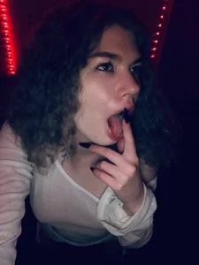 TwixieGuo: Aurora ( 4 фото)