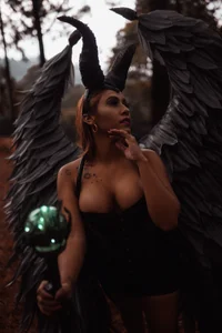AlessiaLondon Unleashing a little dark magic 🦇✨ Halloween 𝟚𝟘𝟚𝟜 Pic 5