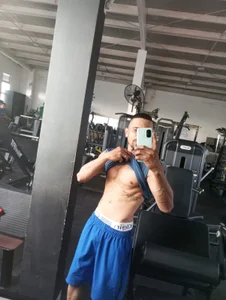 RichardWithe_ Gym time Pic 2