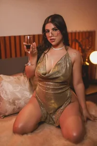 MilaCravee Golden Temptation ✨💫🔥 Pic 7