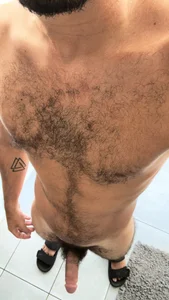 hairytop1977 ME Pic 4