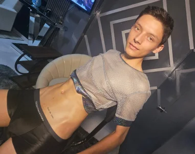 BlurEyes1's XXX Nude Photo 2