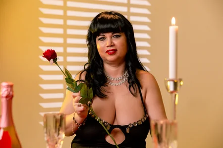 MatureVivian Valentine's Day Pic 2