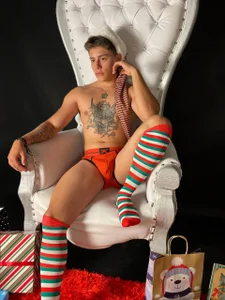 Giordano_Russo Christmas Pic 6