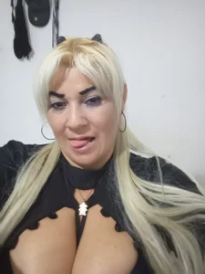 BonniAdams Public  7. fénykép