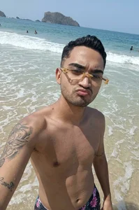 Taylorfem026 kisss slika 4