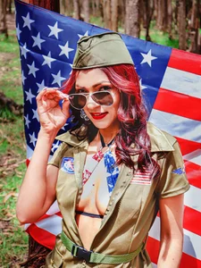 HannaPetit Happy July 4 Pic