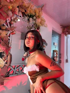 Emma_Torres__ Sweet and Sexy Christmas Immagine  8