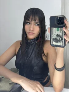 Selenne_Taylor kullanıcısının Public albümü -  2 fotoğraf