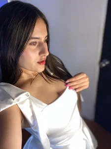 Hanna_Evans__ Dolly Pic