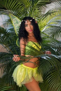 Wonderful show your favorite fairy🍃✨🍒🍑 de vicky_castillo  4 Imagens