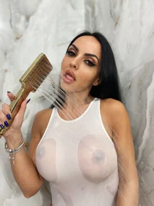 Issadorra Public Pic 2