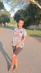 BadGirlMona: Public ( 9 фото)