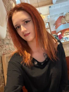 AliceSin_ Public Pic 8