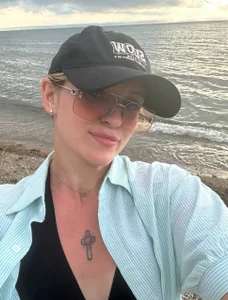 Demoralive Public Foto 7