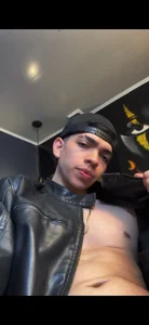 Julian_Mercier more w/ leather Pic 6