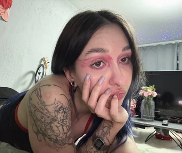 Emmi_Bennett Public Immagine  4