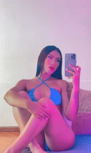 Blue 💙 de AishaKassandra  4 Imagens