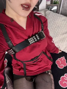 Zdjęcia ThoraHaring Pale Skin, Dark Heart:  7