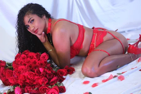 Abby_Moss2 Love is in the air ❤️‍🔥 Happy Valentine´s Day Bilde 3