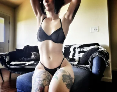 witchybunny A little tease Immagine  2