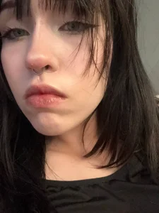 EvaHurt facial expression Pic 5
