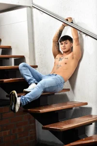 Christopher_strongg I'M A STUDENT Foto