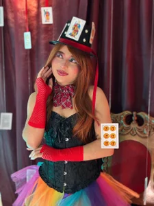 IbizaJacobs Lost in the Hatter's world Immagine 