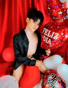 spicy_adonhis With this flow, who needs chocolates? 😉💖 รูป 