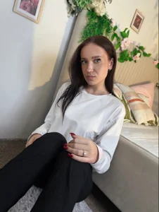 Bonny_Red_ Public Foto 2