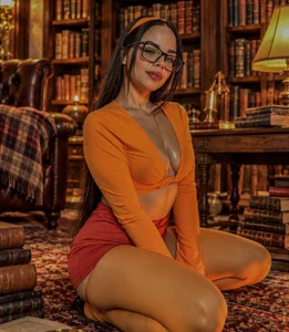 Maddie_Evanss 🔎Jinkies! I think we found our next mystery 🧡✨ Pic 5