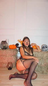 VeraGarnier The wild side came out tonight 🐆🔥 Pic