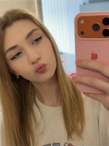 new Monday od AveryBerkson  4 snímek