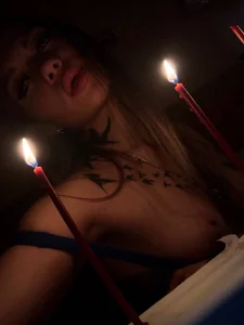 Jess_Lui Or maybe Jess is a witch after all?? Hình 3