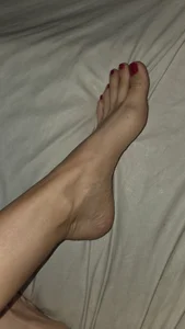Analimado18 Sexy láb,talp,vörös körmök😜 Foto 5