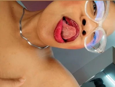 Lauraricci__ I am Laura. 🥰 Foto 2