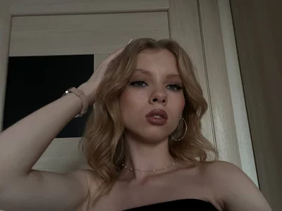 DebiHost: Shadow Play ( фото)