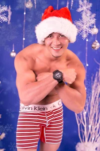 MagnusKnight_の🎁💪 Your holiday fantasy is right here.の 2枚の写真