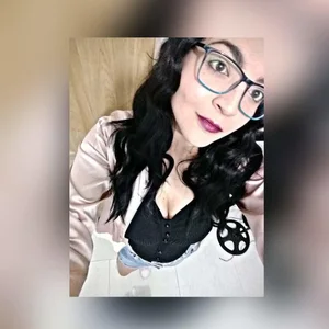 sally10_35 Public Pic 5