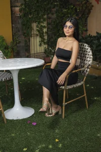 alana_rossetti Elegante Foto 2