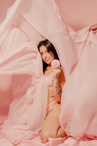 Me on pink 🥰 de iambastet  4 Imagens