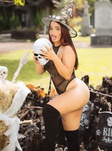 sofi_sucker Happy Halloween 🎃 Gambar 8