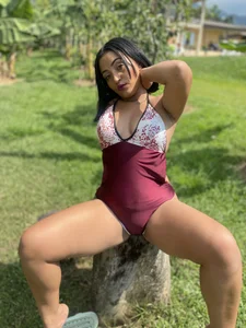 Renata_wilsom appreciating nature Pic 4