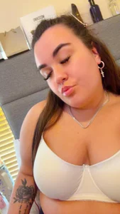 Khloeross Public Foto 6