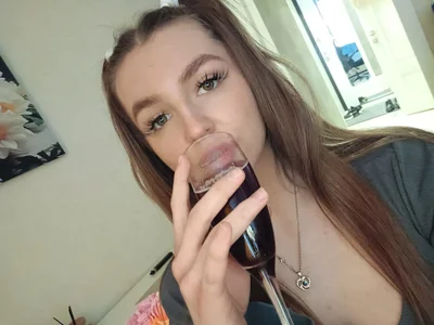 juicy-pussy Date in my house? Pic 3