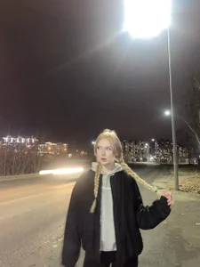 ChristinBland: Public ( 2 фото)